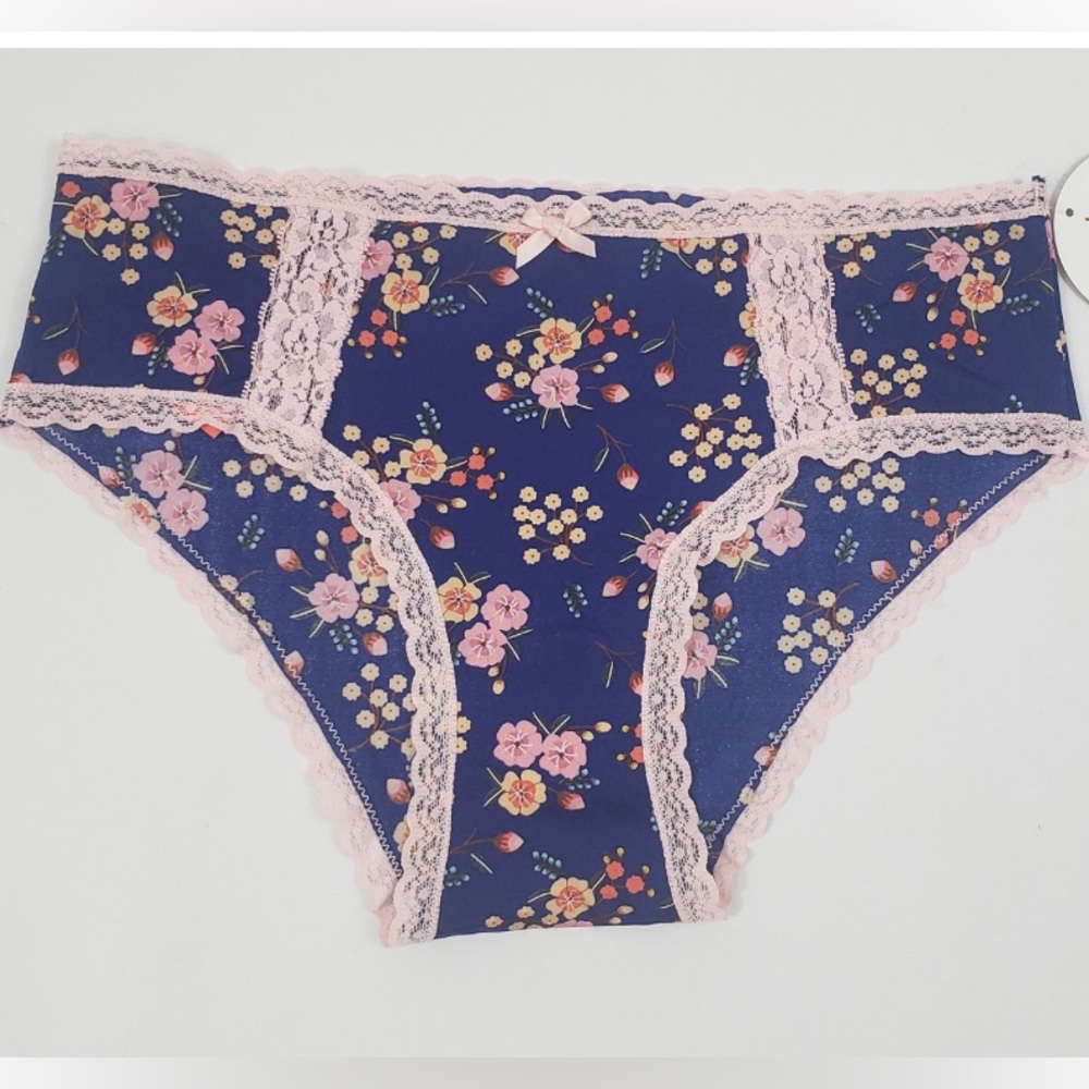 NWT Cute comfy undies!